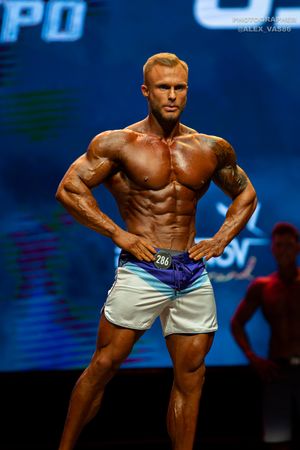 MEN'S PHYSIQUE 179